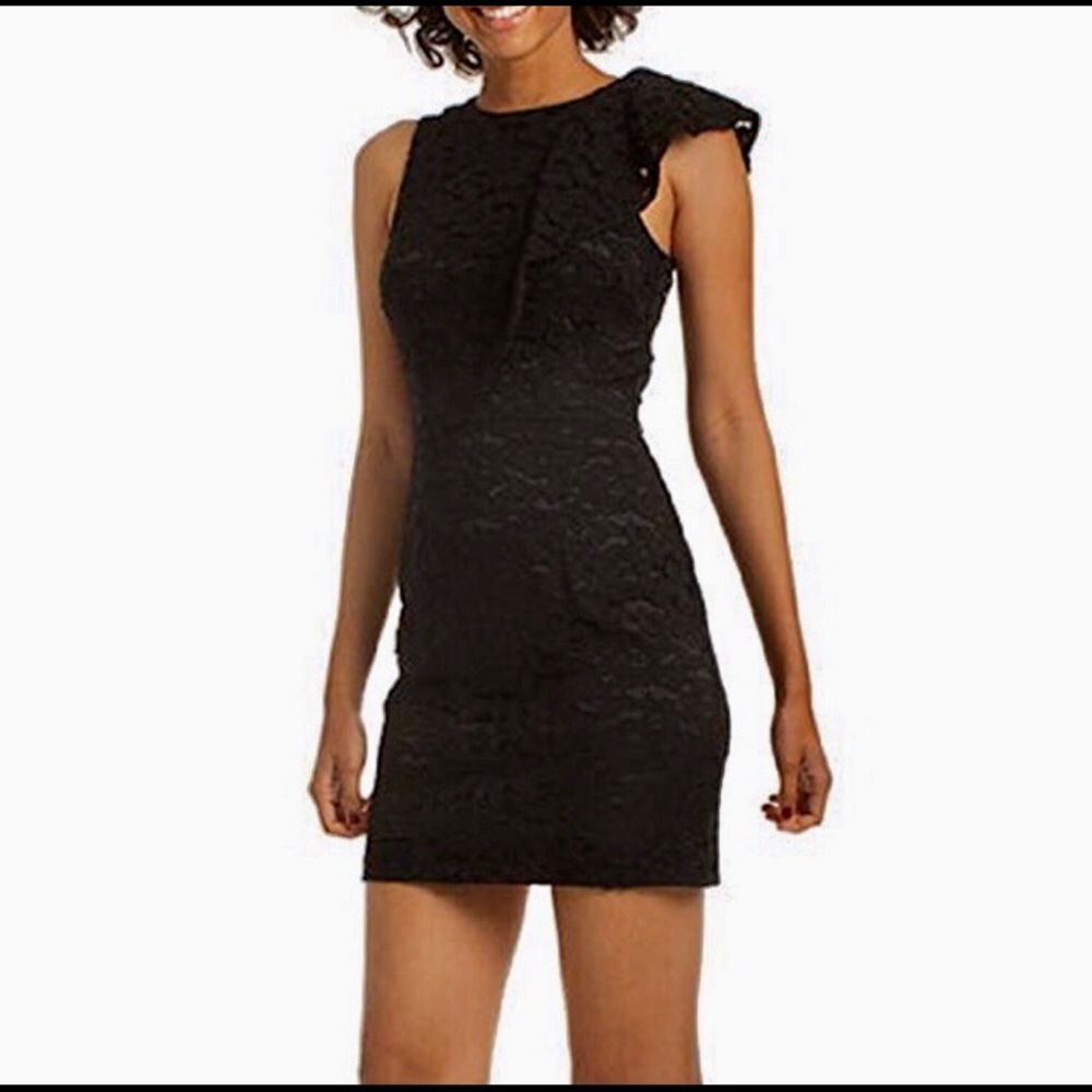NWOT Trina Turk Kirel Lace Dress